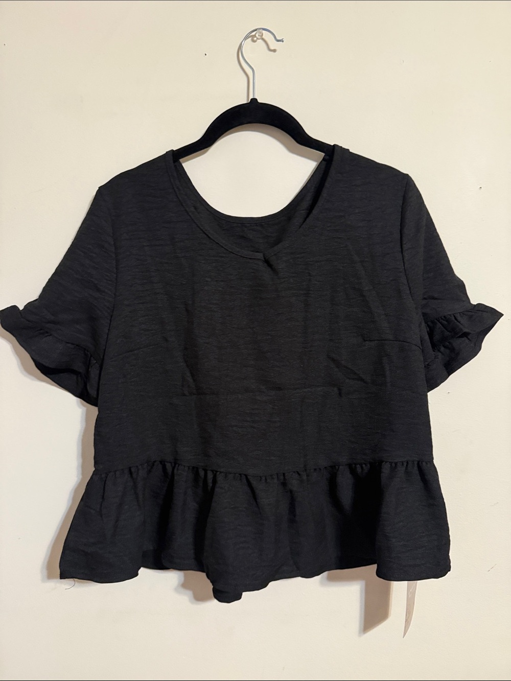 Black Ruffle-Hem Short Sleeve Top - Women